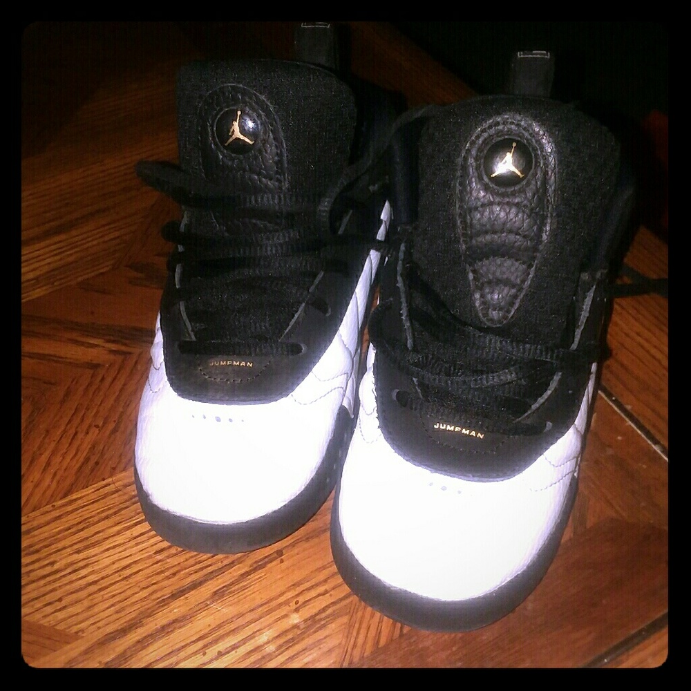 Kids jumpman shoes